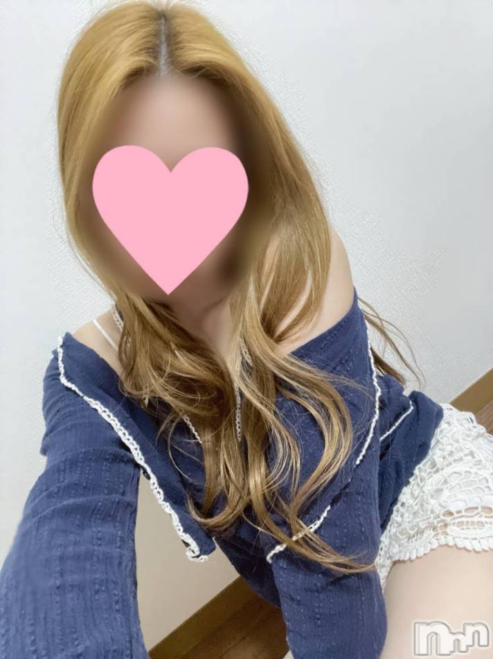 新潟デリヘル(クレスト)の2025年7月17日お店速報「新人かなえちゃんモデル級スリム体型とイチャイチャプレイおすすめです」