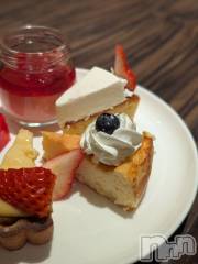 新潟手コキ新潟ゆったりプラス(お話し+デリ)(ユッタリプラス) 【新人】すず(25)の3月16日写メブログ「🍓ビュッフェたのしかった～🫶🏻︎」