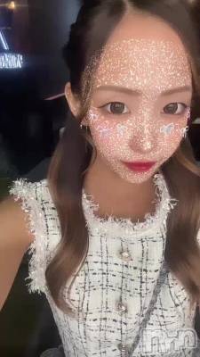 衪