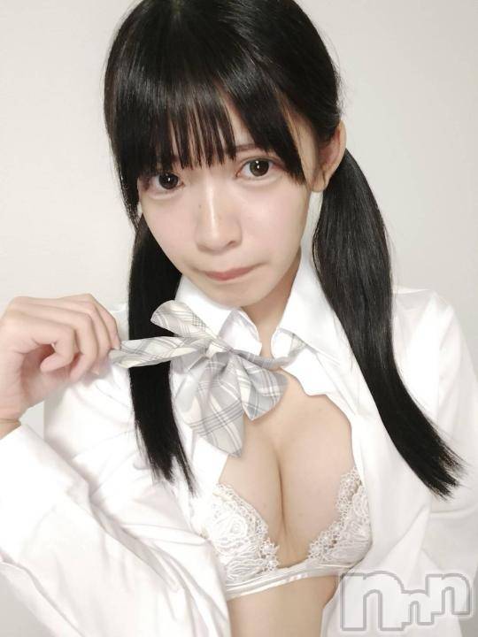 長岡デリヘル純・無垢(ジュンムク) すず(19)の10月5日写メブログ「恥ずかしいところ…全部見て……♥」
