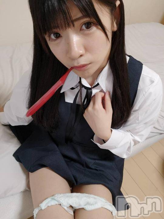 長岡デリヘル純・無垢(ジュンムク)すず(19)の2024年10月6日写メブログ「まだ……着替えてるの……」