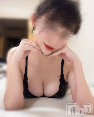 長岡デリヘル 純・無垢(ジュンムク) まな(20)の11月18日写メブログ「オナ禁しようかな🥴」