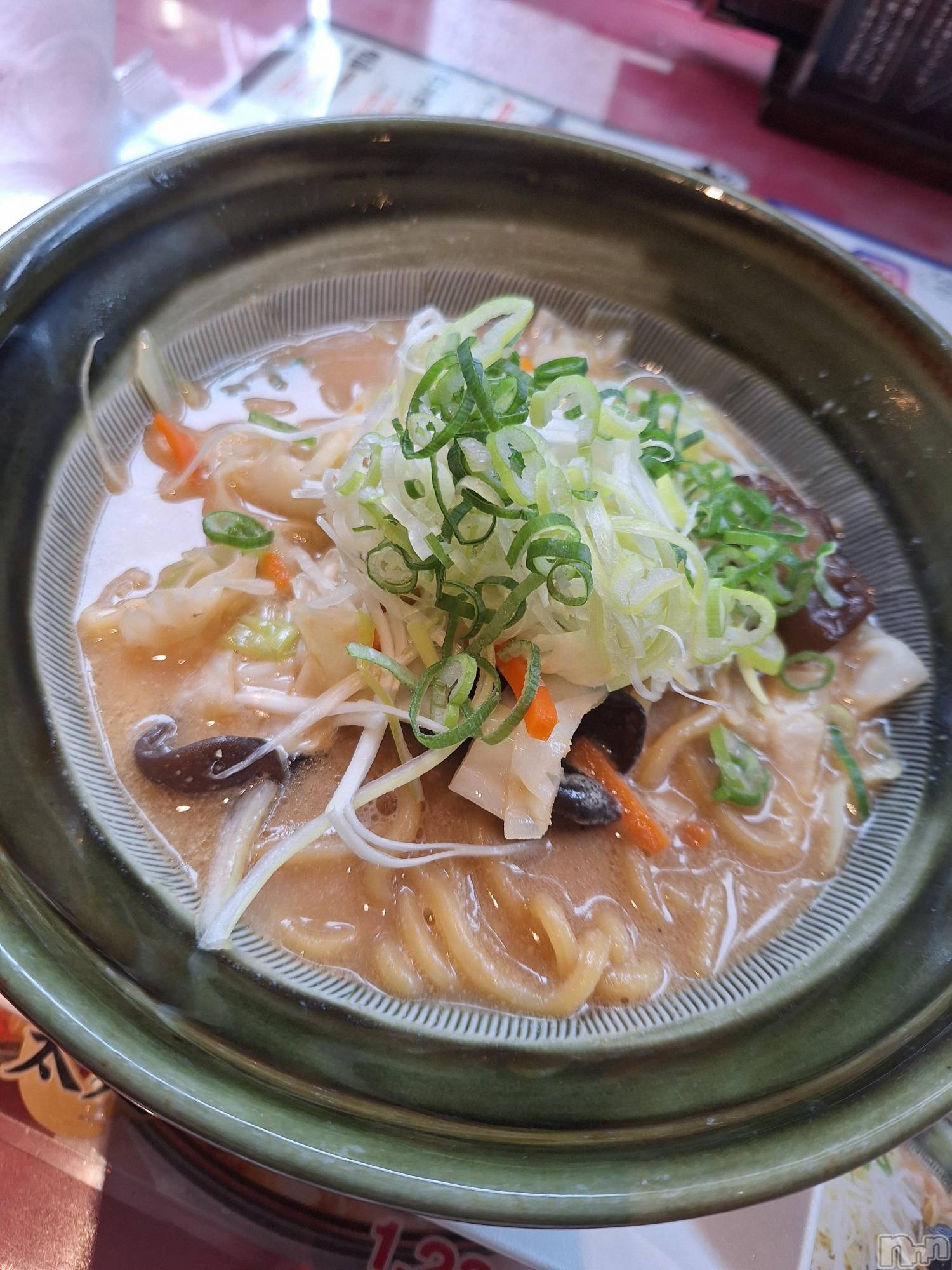 新潟デリヘル奥様特急 新潟店(オクサマトッキュウニイガタテン)ぼたん(23)の2024年10月13日写メブログ「やらかしちゃったけど美味しかった…💦😳💖」