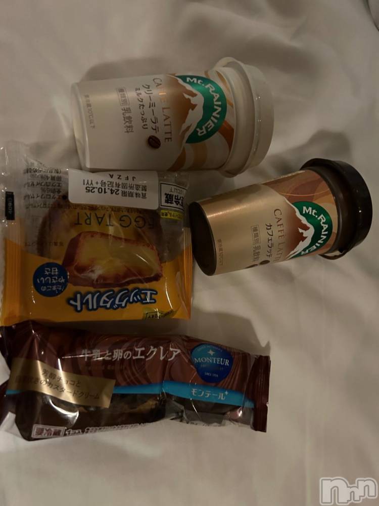新潟デリヘル奥様特急 新潟店(オクサマトッキュウニイガタテン) りろ(26)の10月25日写メブログ「ありがちょ🫶」