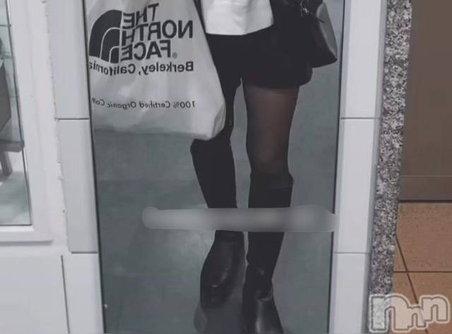 新潟デリヘル奥様特急 新潟店(オクサマトッキュウニイガタテン)りろ(26)の2024年10月11日写メブログ「深夜タイム💘」