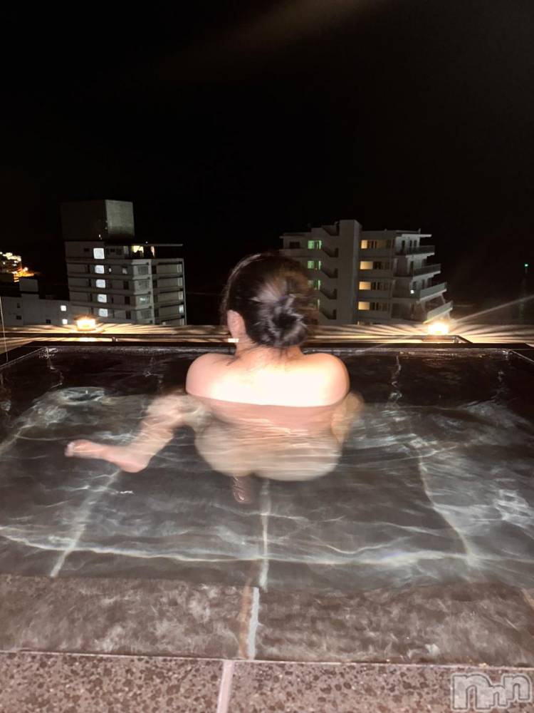 松本発デリヘルThree＆Men’s Spa(スリー＆メンズスパ) りんごスリー(25)の10月18日写メブログ「出勤してます💞」