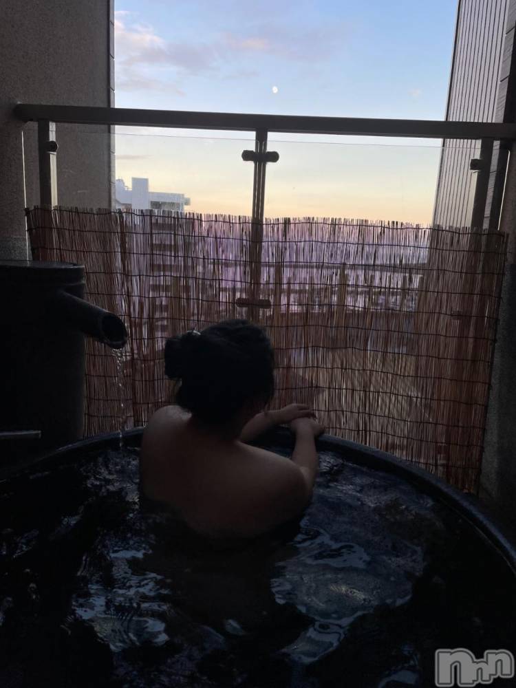 松本発デリヘルThree＆Men’s Spa(スリー＆メンズスパ) りんごスリー(25)の11月16日写メブログ「出勤♡」