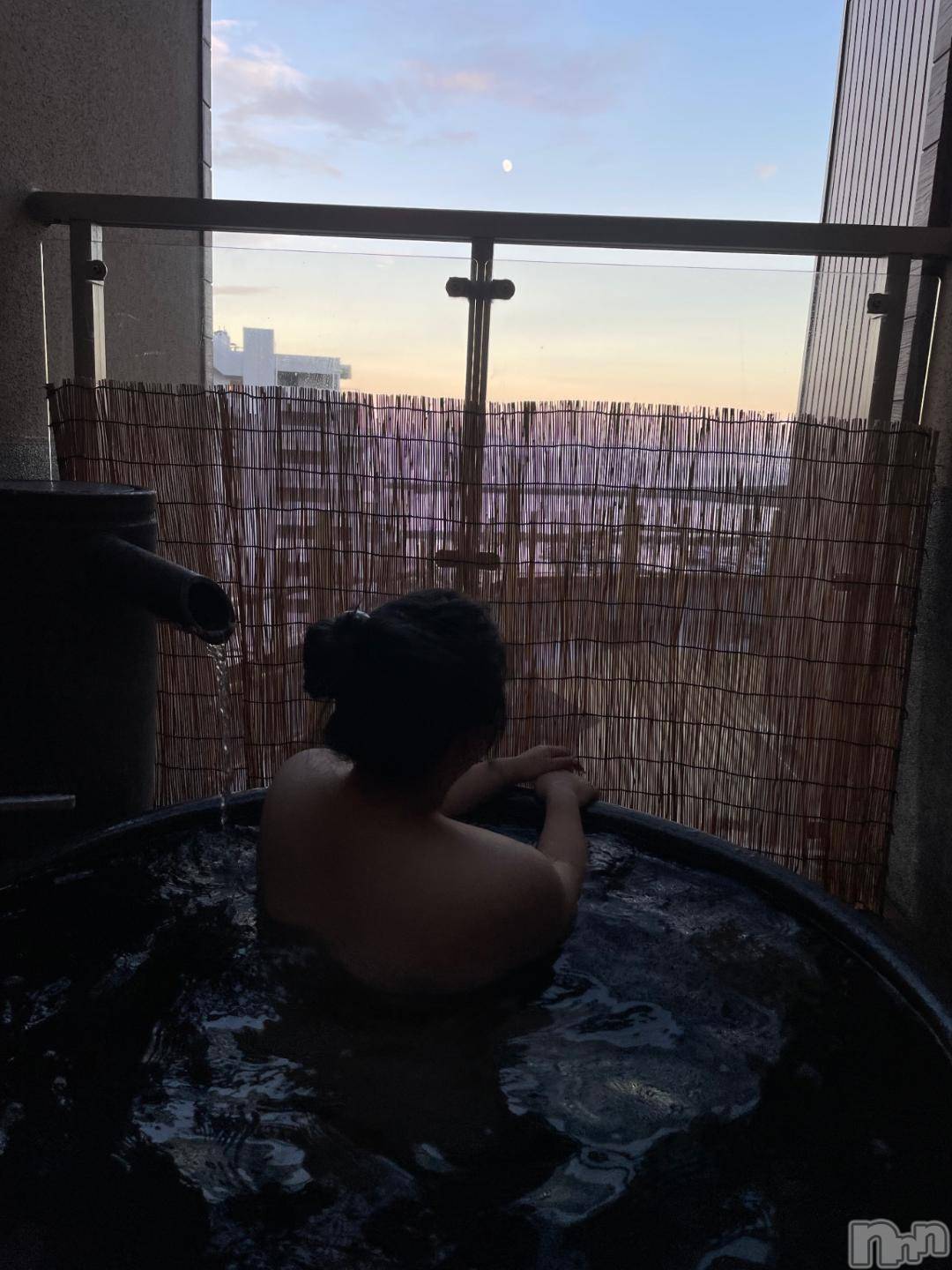 松本発デリヘルThree＆Men’s Spa(スリー＆メンズスパ)りんごスリー(25)の2024年11月16日写メブログ「出勤♡」