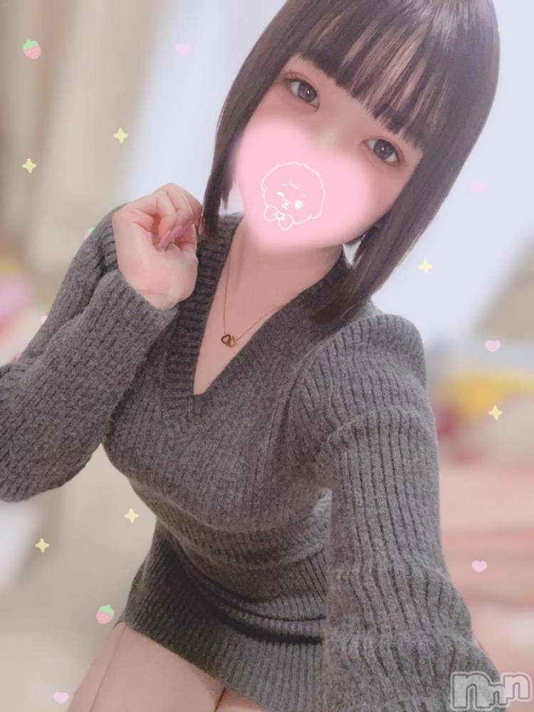新潟デリヘル奥様特急 新潟店(オクサマトッキュウニイガタテン) あまね(25)の11月17日写メブログ「23時に寝れなかった🤭」