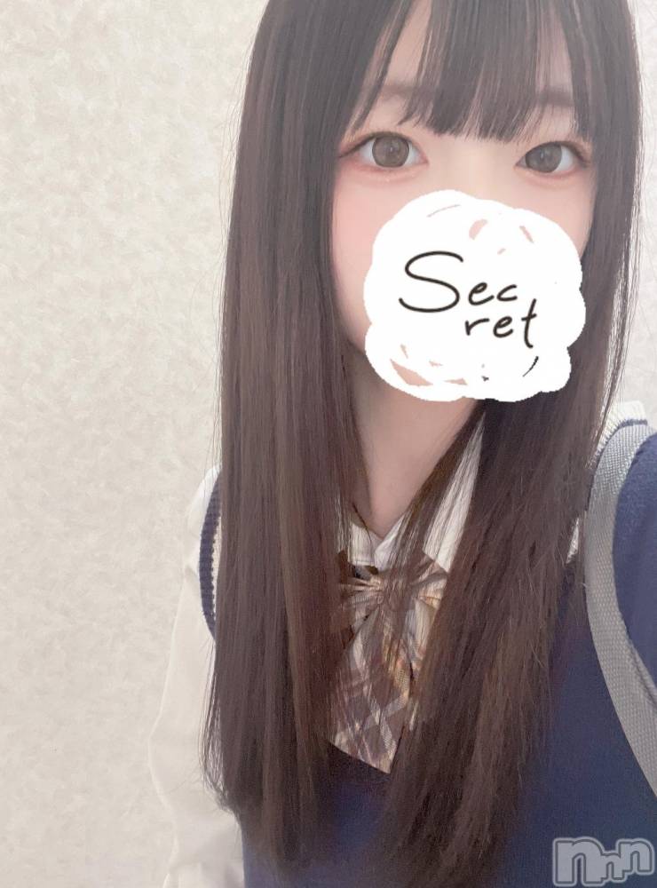 長岡デリヘル純・無垢(ジュンムク) おとな(21)の10月21日写メブログ「脱がせて？」
