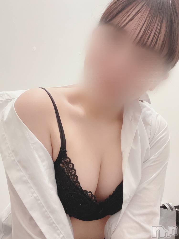 新潟手コキsleepy girl(スリーピーガール) 新人りいさちゃん(20)の6月29日写メブログ「出勤のお知らせ🌙」