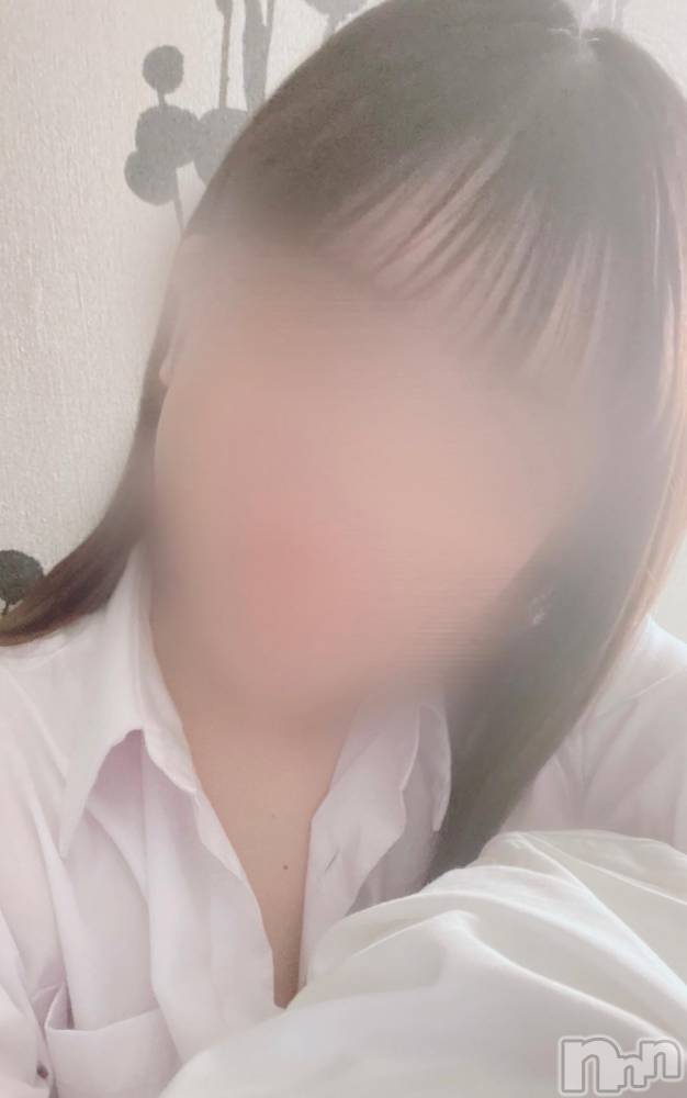 新潟手コキsleepy girl(スリーピーガール) 新人りいさちゃん(20)の10月20日写メブログ「おやすみなさい🌙🤎」