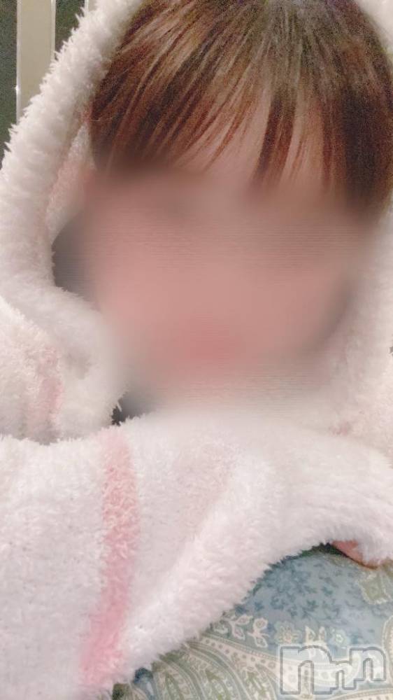 新潟手コキsleepy girl(スリーピーガール) 新人りいさちゃん(20)の4月29日写メブログ「お久しぶりです🪽」