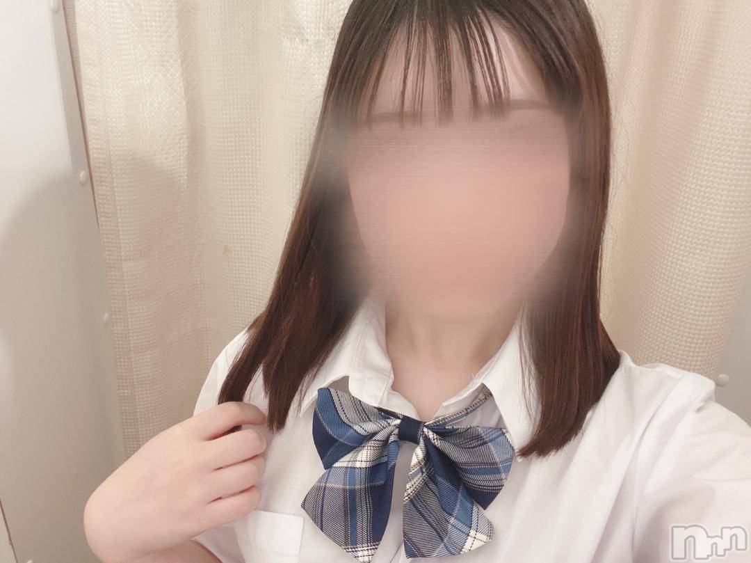 新潟手コキsleepy girl(スリーピーガール)新人りいさちゃん(20)の2024年10月20日写メブログ「出勤しました～！☀️」
