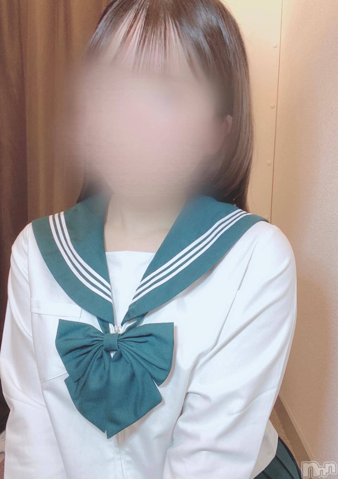 新潟手コキsleepy girl(スリーピーガール)新人りいさちゃん(20)の2024年11月2日写メブログ「雨ですね🐌☔️」