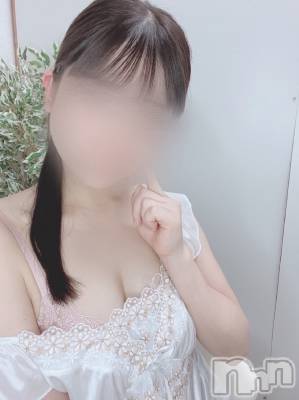 新人りいさちゃん(20) 身長153cm、スリーサイズB84(C).W56.H83。新潟手コキ sleepy girl(スリーピーガール)在籍。
