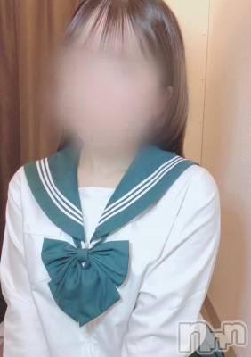 新潟手コキ sleepy girl(スリーピーガール) 新人りいさちゃん(20)の11月2日写メブログ「雨ですね🐌☔️」