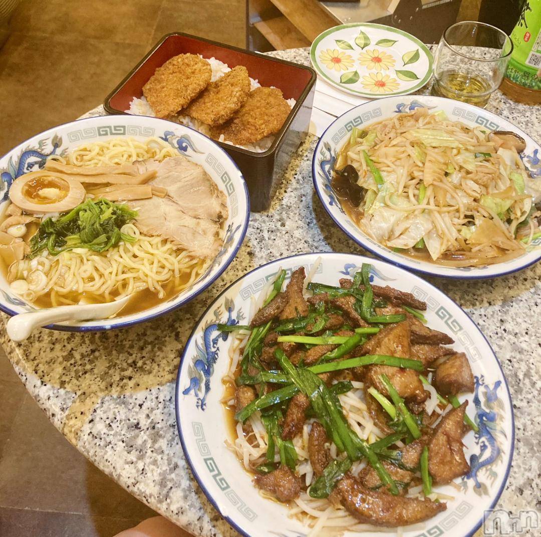 新潟デリヘル奥様特急 新潟店(オクサマトッキュウニイガタテン)こよい(27)の2024年10月19日写メブログ「昨晩のお兄さん②」