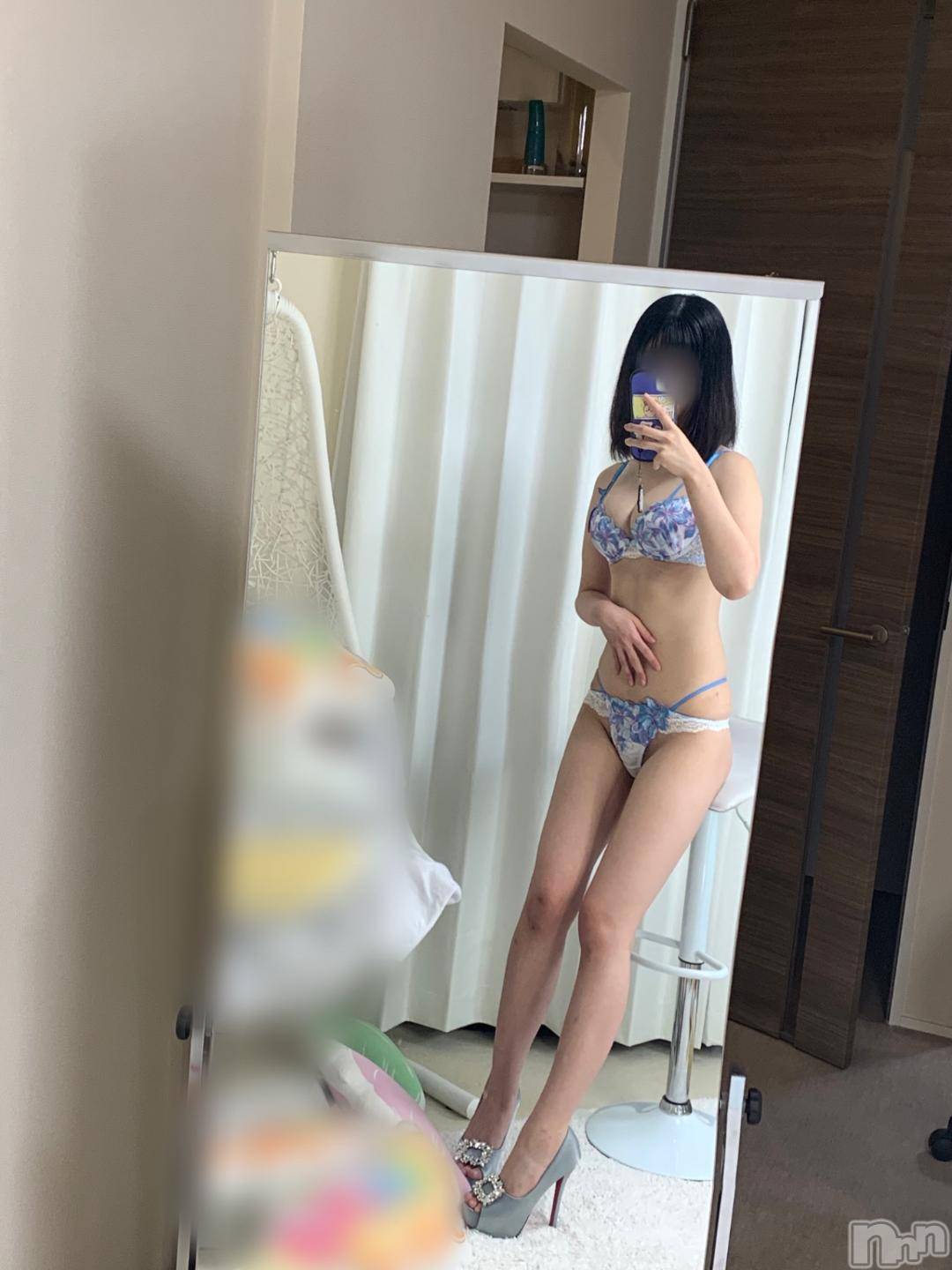 長岡デリヘル純・無垢(ジュンムク)えこ(19)の2024年10月23日写メブログ「🎀さいごだよ🎀」