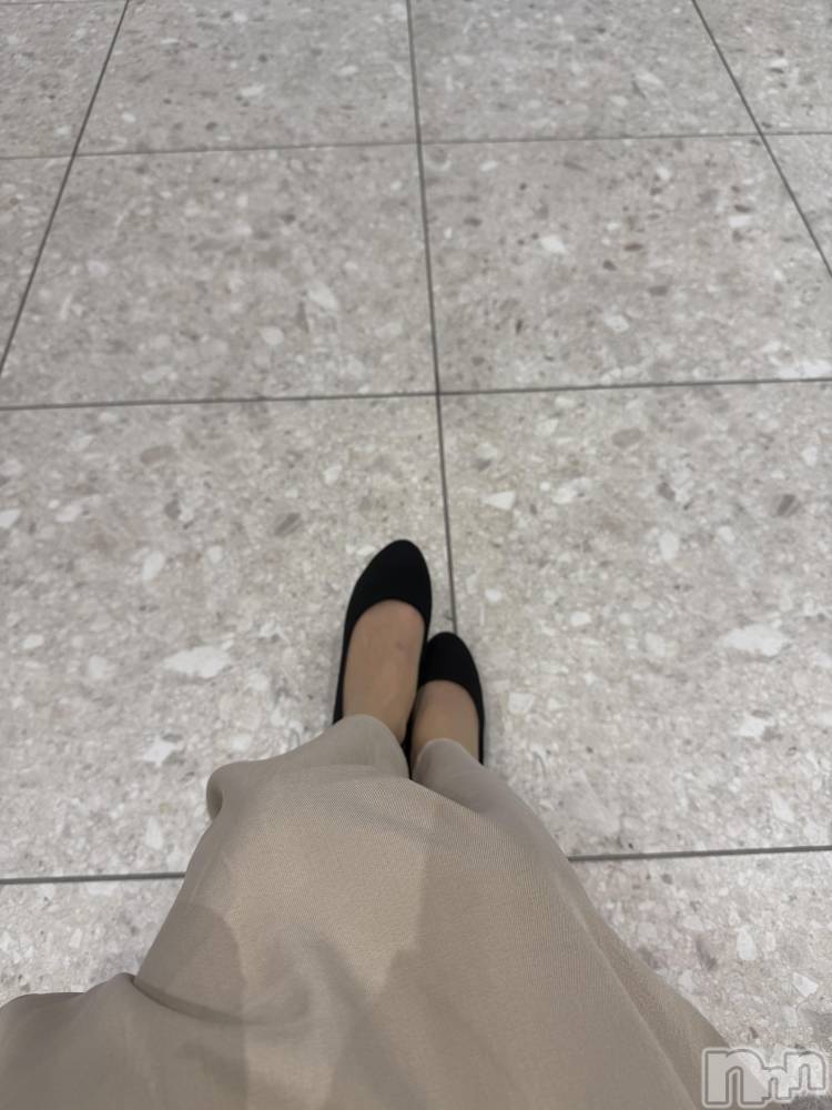 新潟人妻デリヘル熟女の風俗 最終章(ジュクジョノフウゾクサイシュウショウ) しなの(45)の4月25日写メブログ「こんにちは😊」