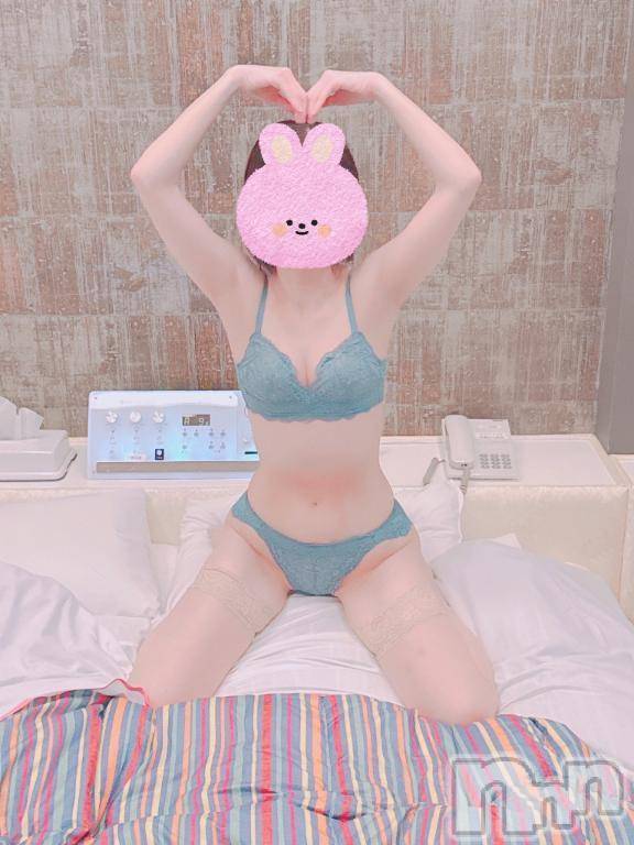 新潟人妻デリヘル熟女の風俗 最終章(ジュクジョノフウゾクサイシュウショウ) しなの(45)の8月22日写メブログ「今晩は♡」