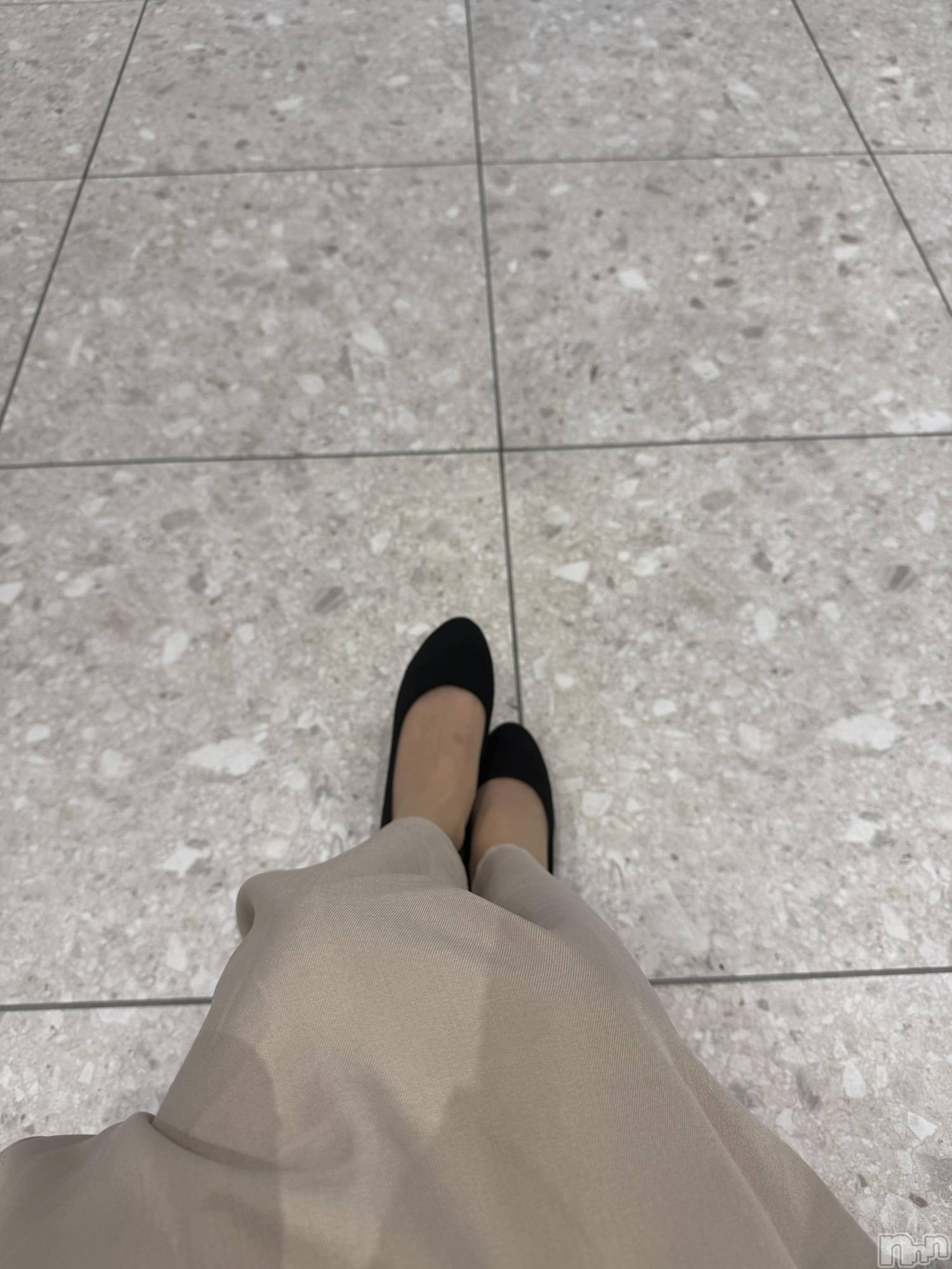 新潟人妻デリヘル熟女の風俗 最終章(ジュクジョノフウゾクサイシュウショウ)しなの(45)の2025年4月25日写メブログ「こんにちは😊」