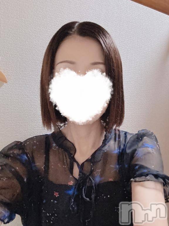 新潟人妻デリヘル熟女の風俗 最終章(ジュクジョノフウゾクサイシュウショウ)しなの(45)の2025年6月23日写メブログ「出勤しました🥰」