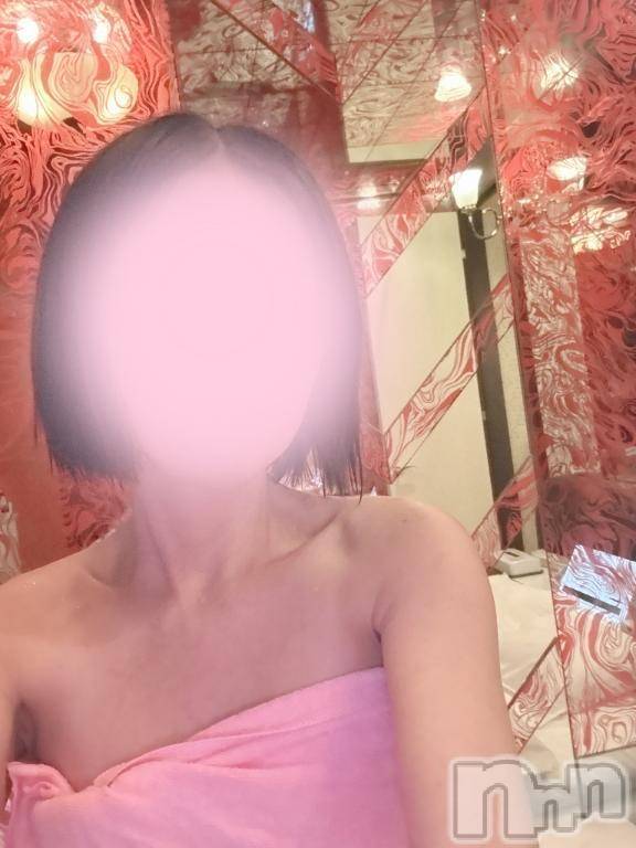 新潟人妻デリヘル熟女の風俗 最終章(ジュクジョノフウゾクサイシュウショウ)しなの(45)の2025年7月18日写メブログ「明るい」