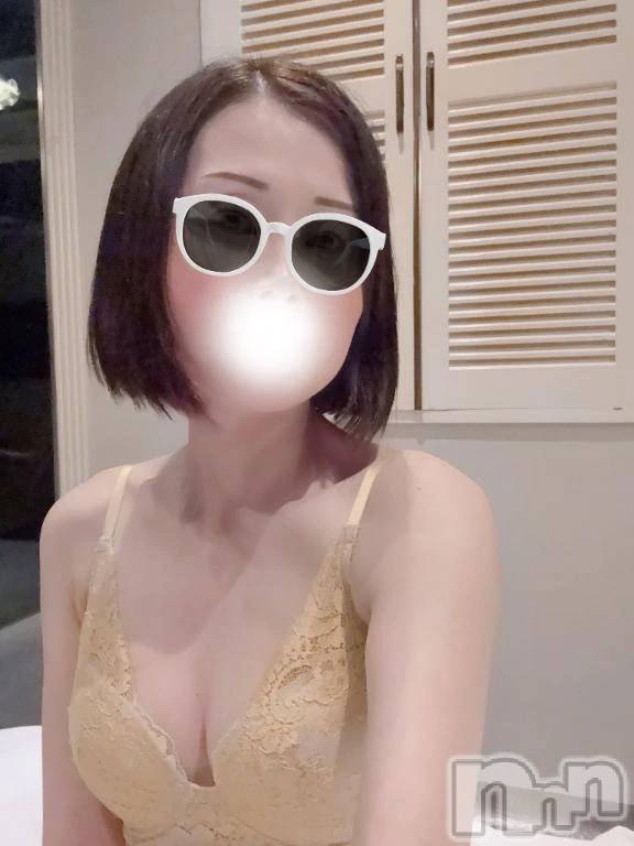 新潟デリヘル熟女の風俗 最終章(ジュクジョノフウゾクサイシュウショウ)しなの(45)の2025年10月26日写メブログ「雨の日曜日」