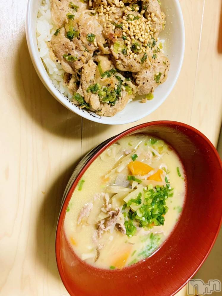 松本発ぽっちゃり癒し姫 松本店(イヤシヒメマツモトテン) 【S】新海まりな(30)の10月26日写メブログ「こんばんは♪」