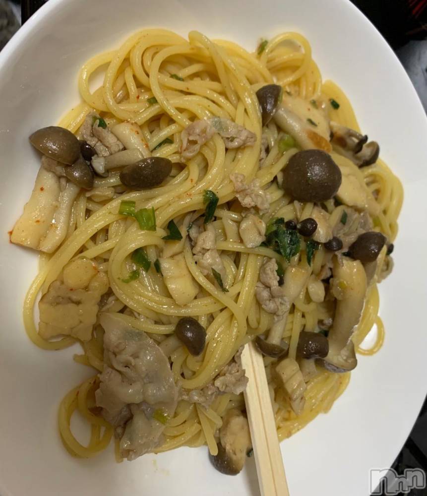 松本発デリヘル癒し姫 松本店(イヤシヒメマツモトテン) 【S】新海まりな(30)の12月1日写メブログ「きのこのこのこ元気の子♪」