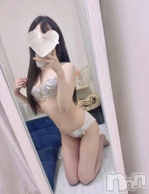 新潟デリヘル 新潟デリヘル倶楽部(ニイガタデリヘルクラブ) みお(25)の11月3日写メブログ「出勤してます🎀🪄」