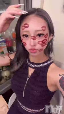 👸