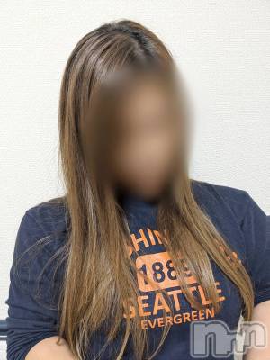 まな(体験入店)(35) 身長151cm、スリーサイズB88(C).W63.H85。長岡人妻デリヘル 多彩妻(タサイヅマ)在籍。