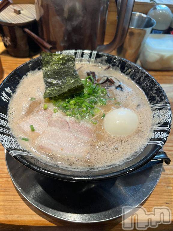 新潟デリヘル奥様特急 新潟店(オクサマトッキュウニイガタテン) ゆうり(20)の1月5日写メブログ「ビオラ☆306のおにいさん」