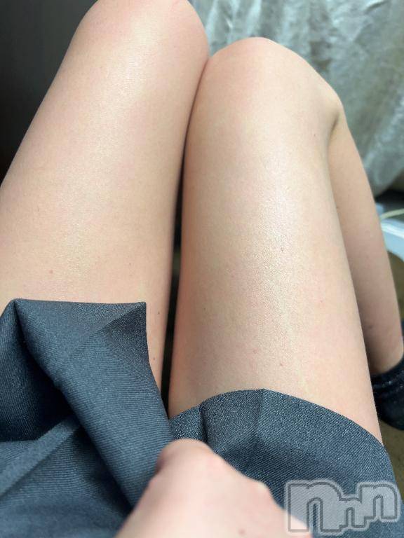 新潟デリヘル奥様特急 新潟店(オクサマトッキュウニイガタテン)ゆうり(20)の2026年1月4日写メブログ「さくらとうさぎ☆201のおにいさん」