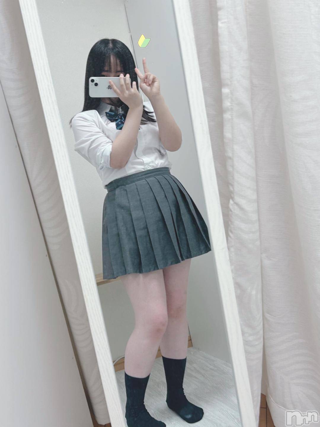 新潟デリヘル新潟デリヘル倶楽部(ニイガタデリヘルクラブ)りり(20)の2024年11月2日写メブログ「シフト更新しましたっ✔🗓」