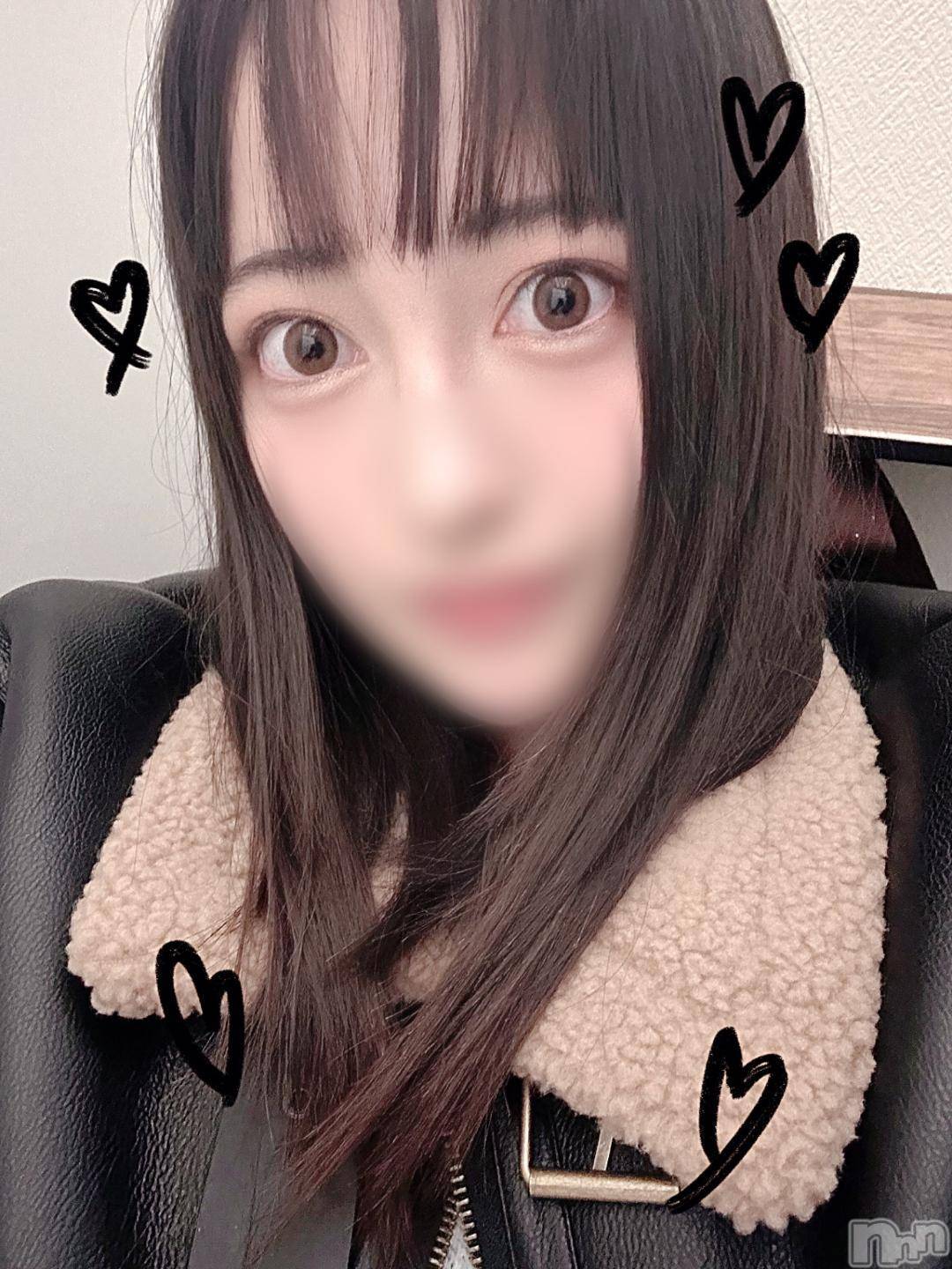 新潟デリヘル新潟デリヘル倶楽部(ニイガタデリヘルクラブ)りり(20)の2024年11月19日写メブログ「ぱっつんにしたよ💇🏻‍♀️🖤」