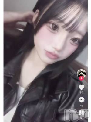 もも(♪♪)(18) 身長165cm、スリーサイズB85(E).W56.H83。上越デリヘル HONEY(ハニー)在籍。