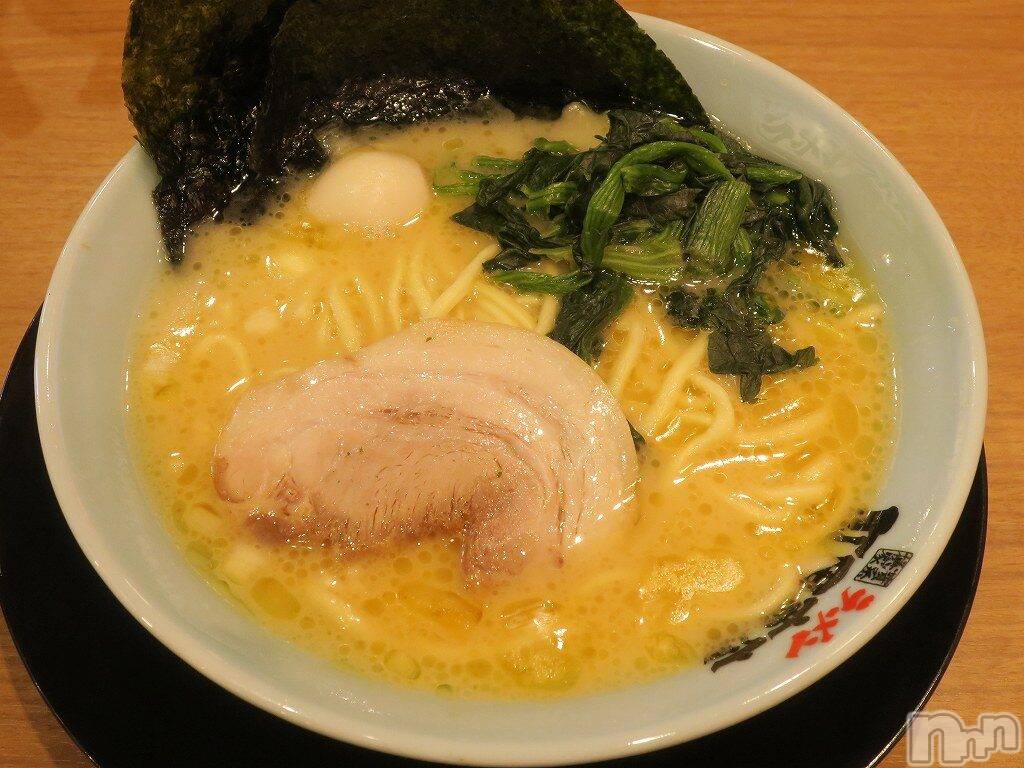 新潟デリヘルAmor ～アモル～(アモル)もも(20)の2024年11月18日写メブログ「深夜にラーメン🍜🍥」