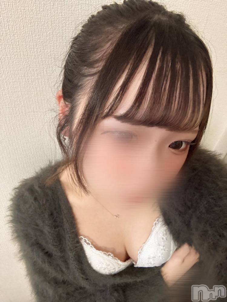長岡デリヘルROOKIE(ルーキー) にな(20)の11月11日写メブログ「見つめ合いながら大エロ選手権🔞」
