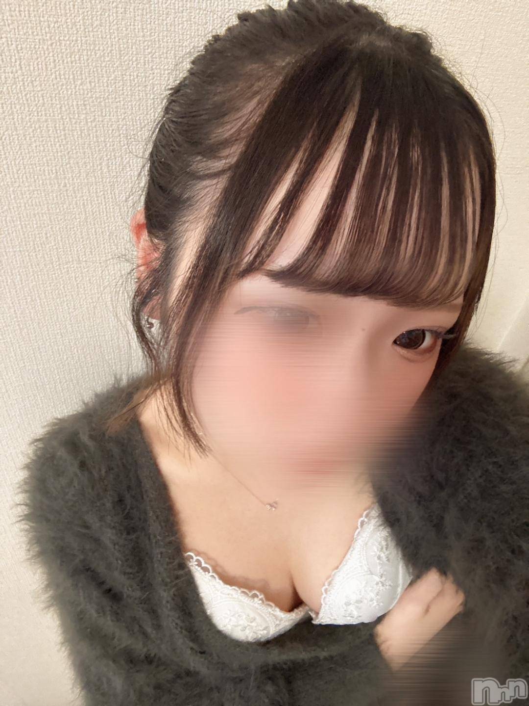 長岡デリヘルROOKIE(ルーキー)にな(20)の2024年11月11日写メブログ「見つめ合いながら大エロ選手権🔞」