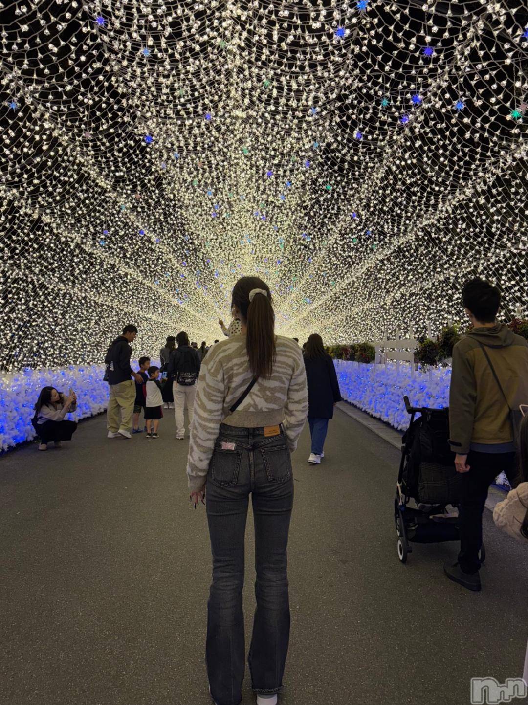 三条デリヘルalphaGOLD(アルファゴールド)おとは(20)の2024年11月17日写メブログ「14時からっ‎🤍」