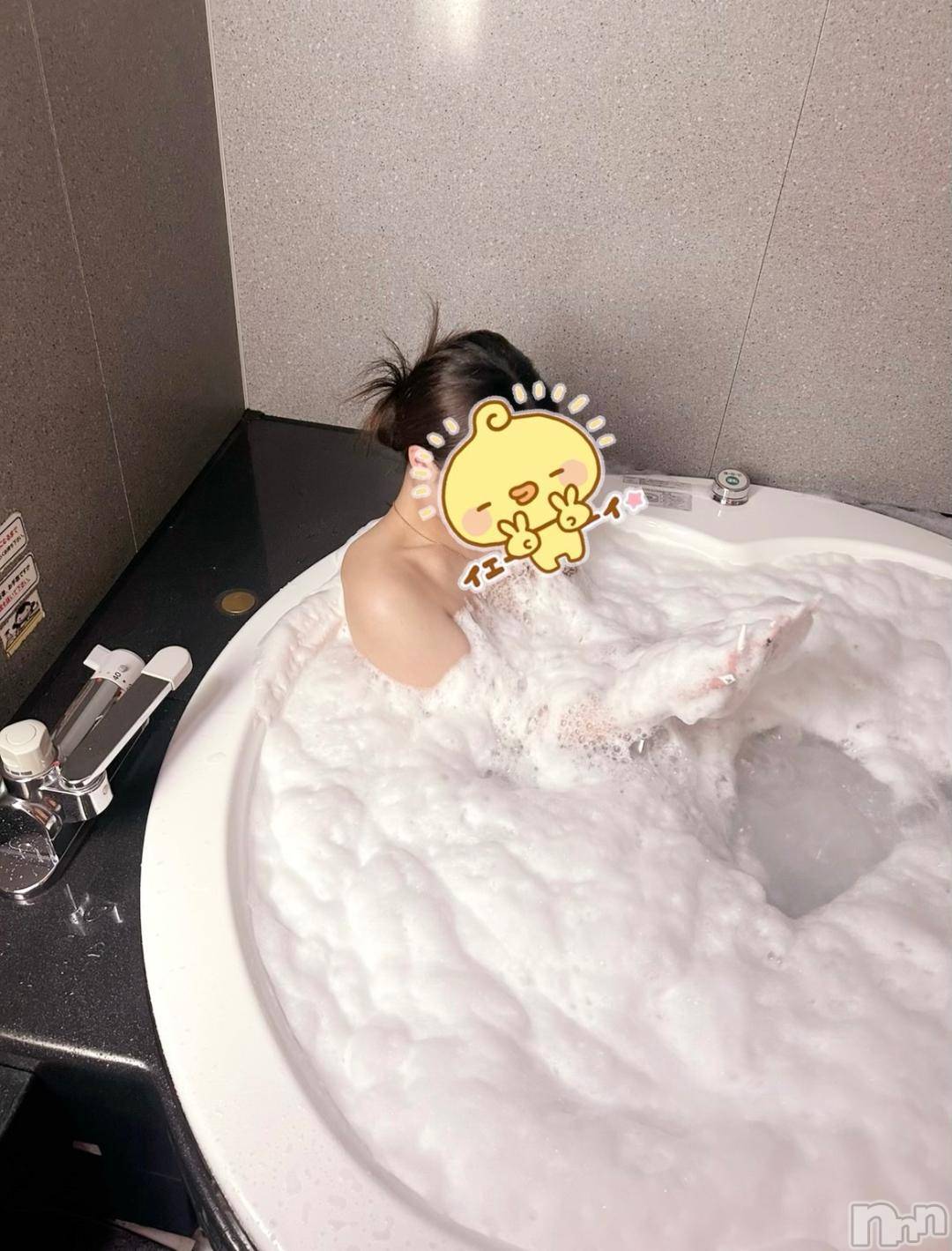 三条デリヘルalphaGOLD(アルファゴールド)おとは(20)の2024年11月19日写メブログ「14時から‎🤍」