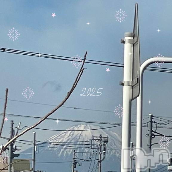 三条デリヘルalphaGOLD(アルファゴールド)あんな(21)の2025年1月1日写メブログ「🎍謹賀新年🎍」