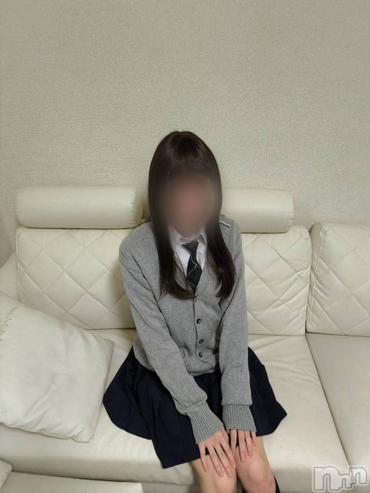 新潟手コキ新潟風俗Noel-ノエル-(ノエル) すず(18)の11月15日写メブログ「初出勤です💓」