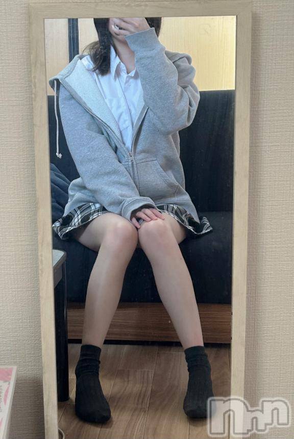 新潟手コキ新潟風俗Noel-ノエル-(ノエル) すず(18)の4月1日写メブログ「いるよ」