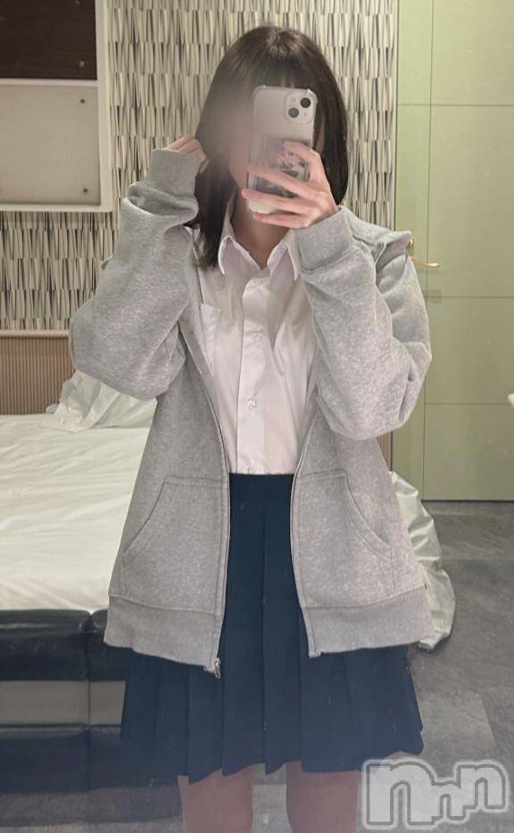 新潟手コキ新潟風俗Noel-ノエル-(ノエル)すず(18)の2025年2月8日写メブログ「*❄️·̩͙🤍」