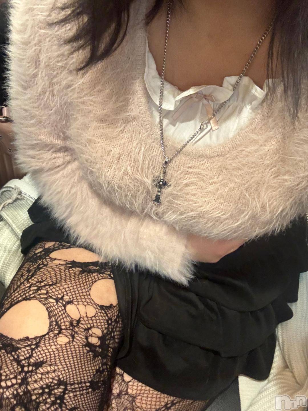新潟デリヘル奥様特急 新潟店(オクサマトッキュウニイガタテン)あちゅ(18)の2024年11月19日写メブログ「1番は誰かな❓」