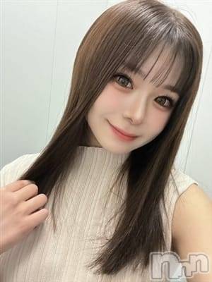 雛月せりな